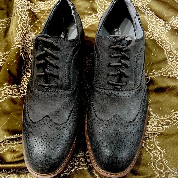 Perry Ellis Shoes “Daniel “ wing tip brogues - Picture 1 of 5